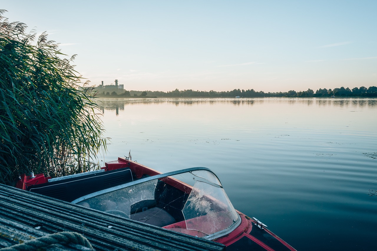 Image - lake water reflection boat rope