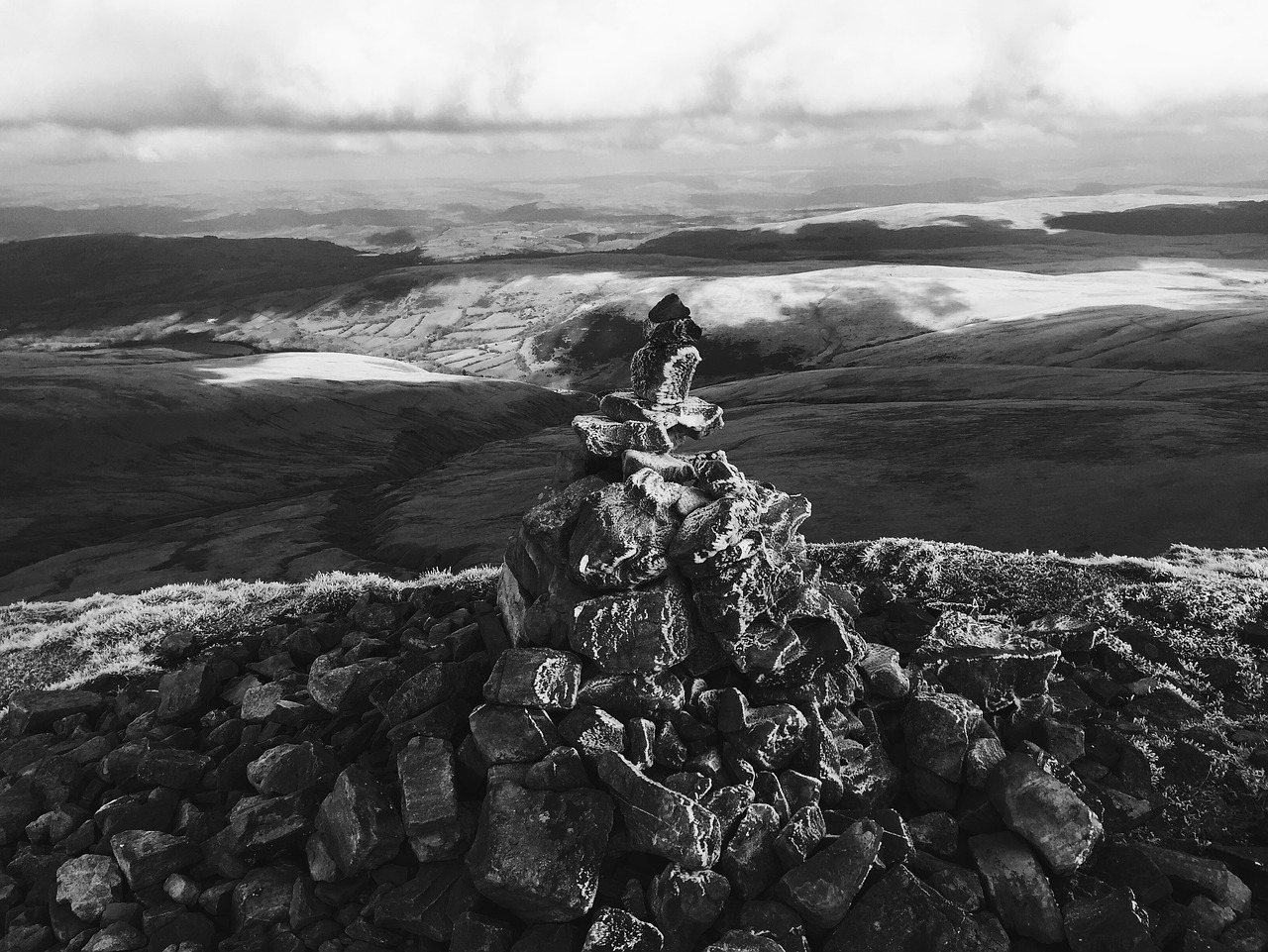 Image - black and white rocks stone outdoor