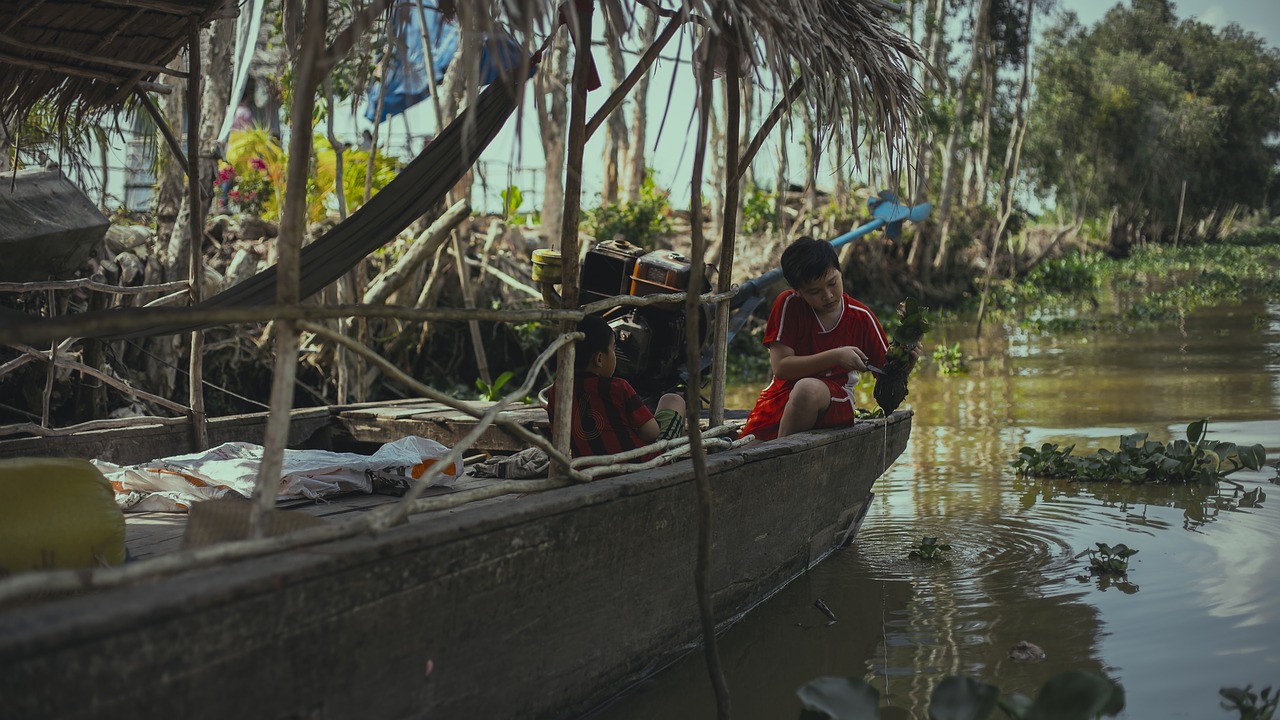 Image - people kids outdoor water hut