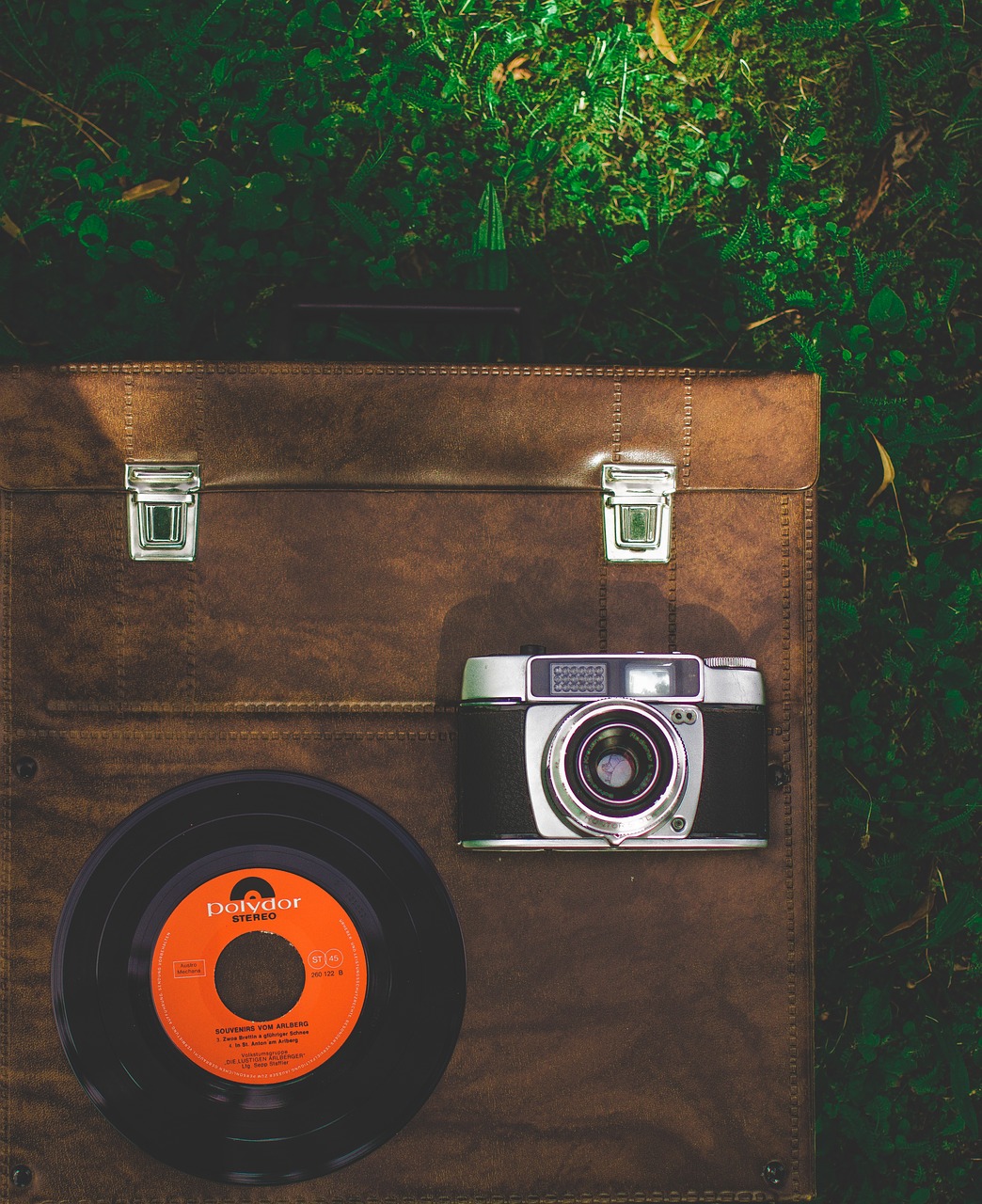 Image - record luggage camera old vintage