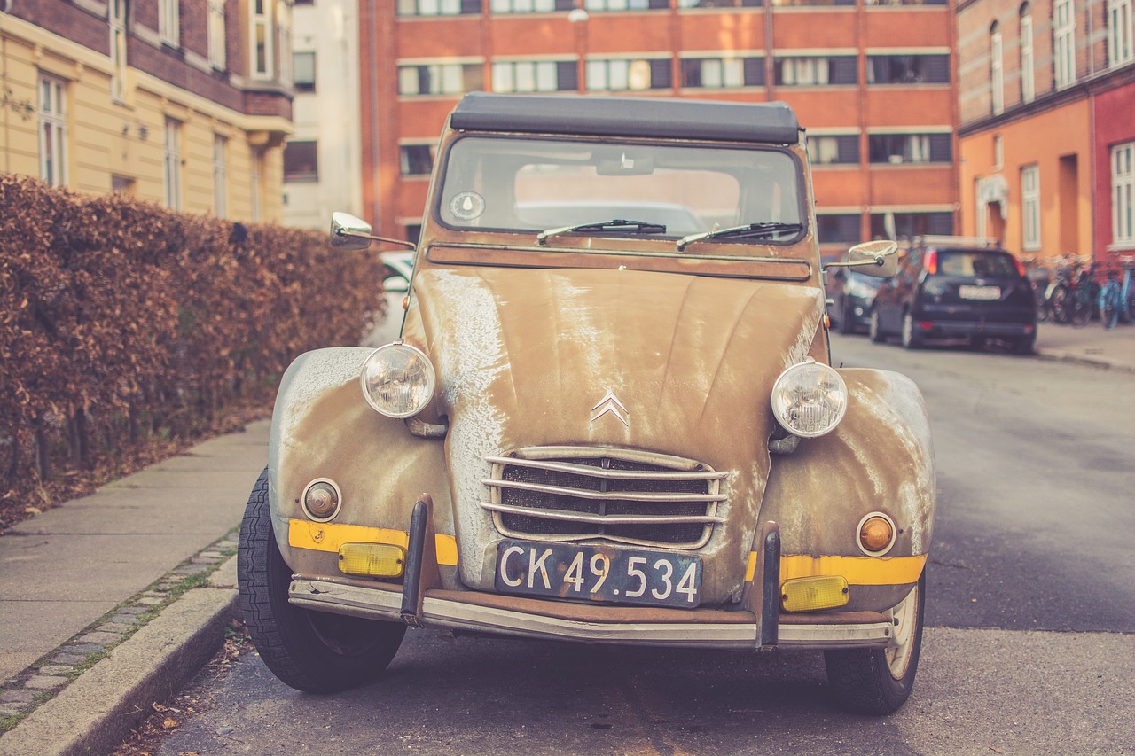 Image - old car vehicle parking street