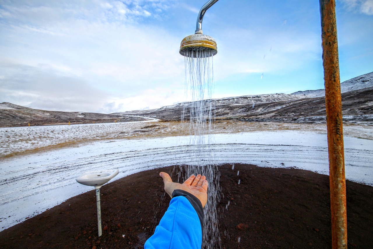 Image - shower water pole sand mountain