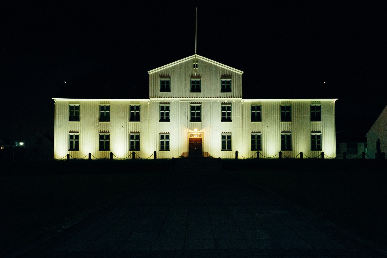 Image - dark night white house light door