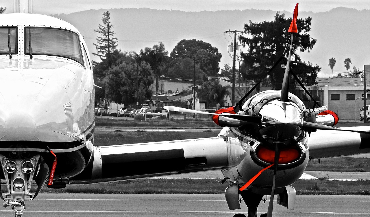 Image - black and white wings airplane