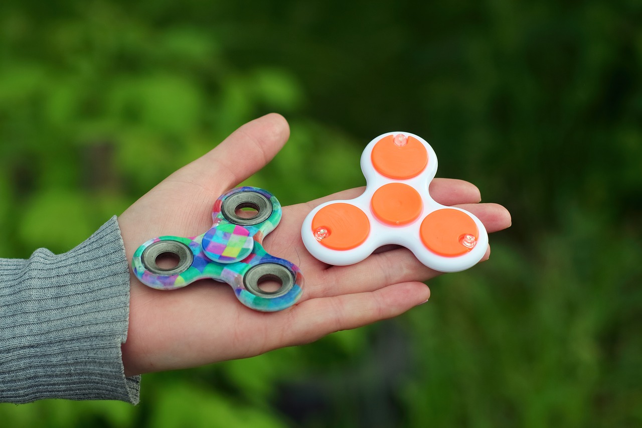 Image - hand kids toy trend game play