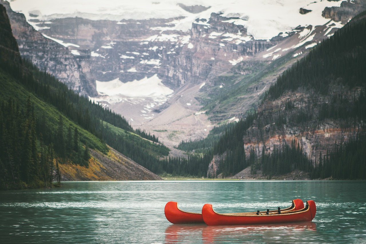 Image - lake water boat highland mountain