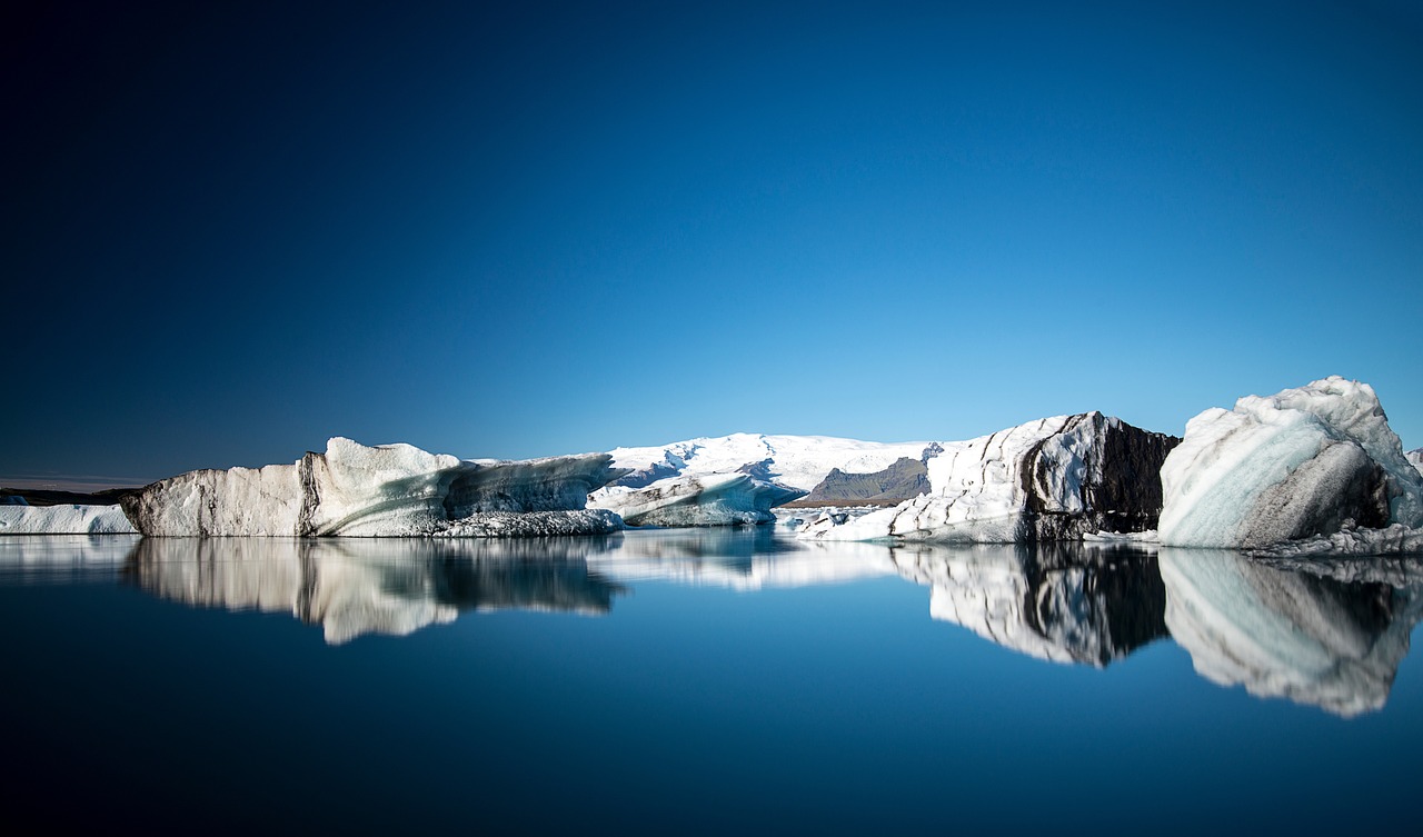 Image - sky blue hill snow winter water