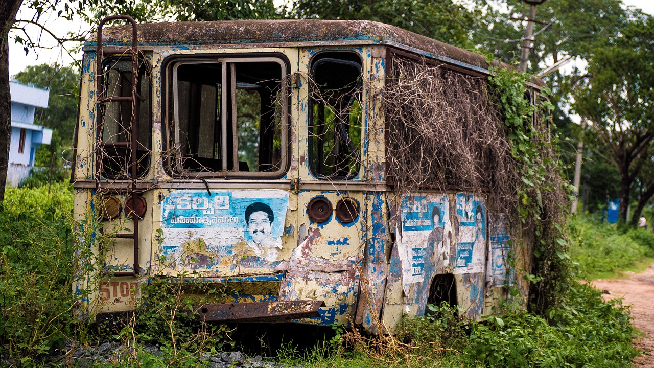 Image - old rusty car vehicle vineyard