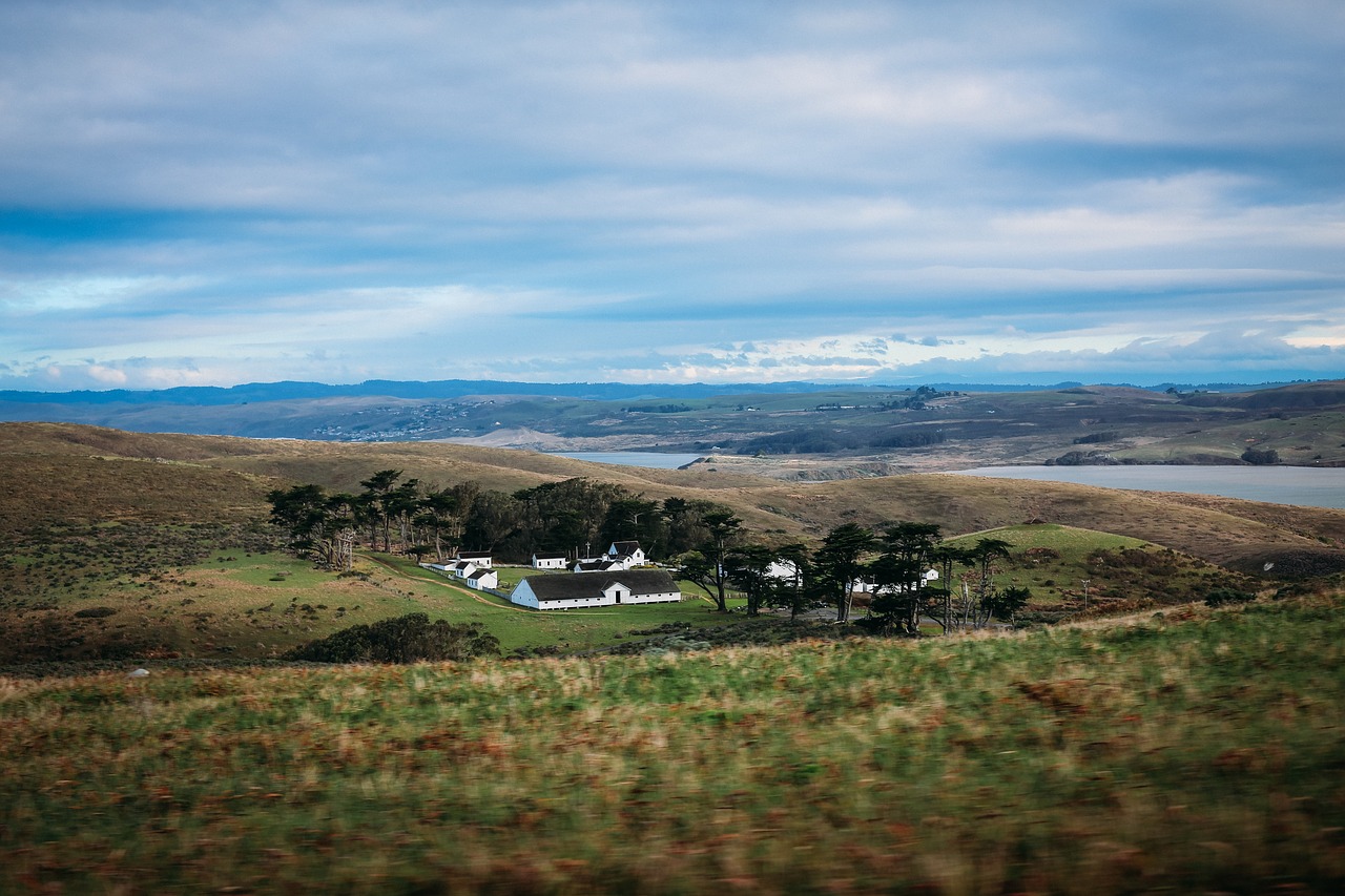 Image - blue sky clouds highland mountain