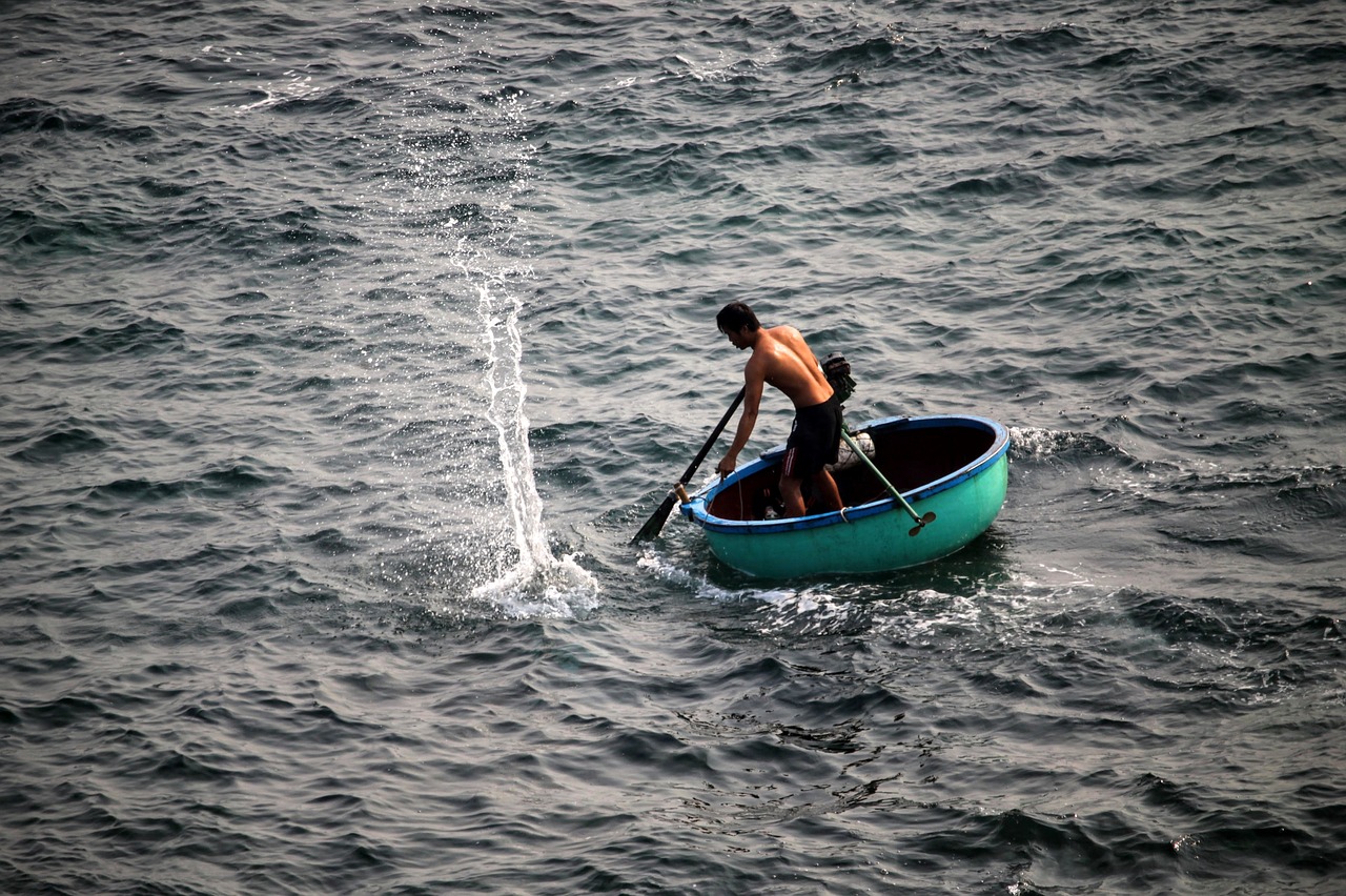 Image - people man boat sailing paddle