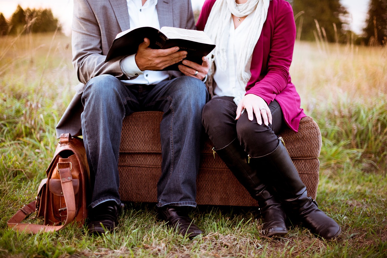 Image - people man woman couple sitting