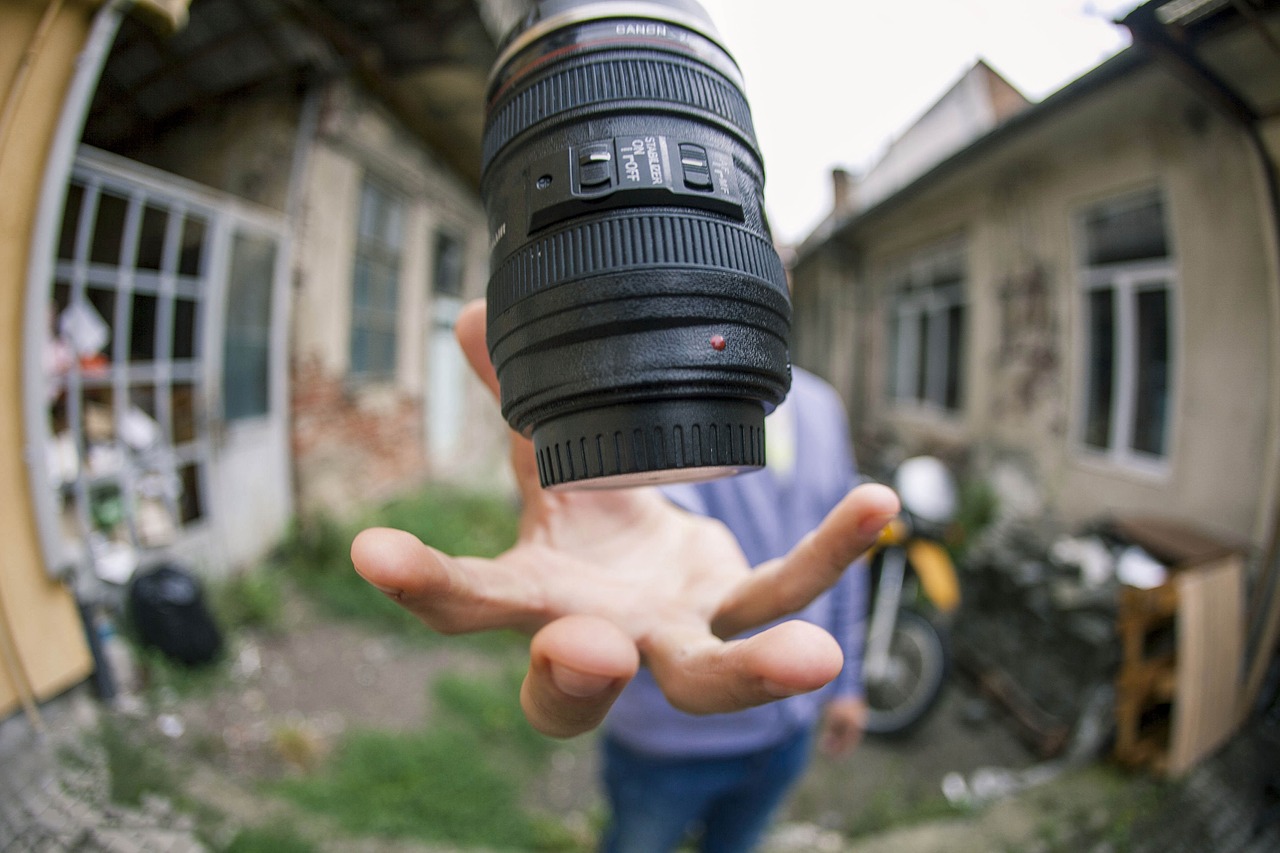 Image - people man hand house camera lens