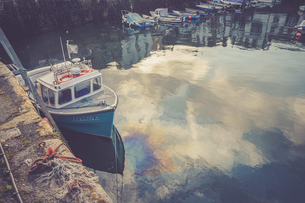 Image - boat sea water coast wall rope