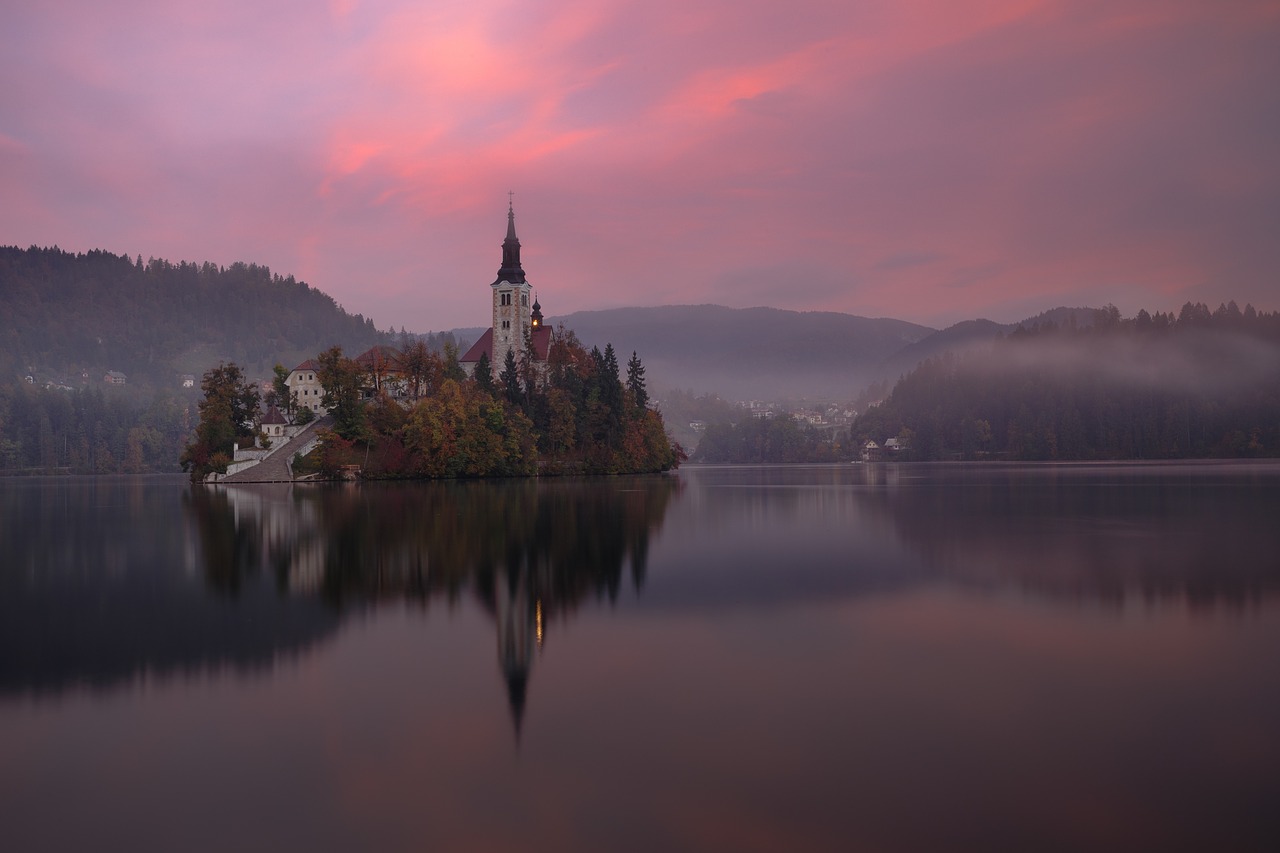 Image - building tower house mountain sky