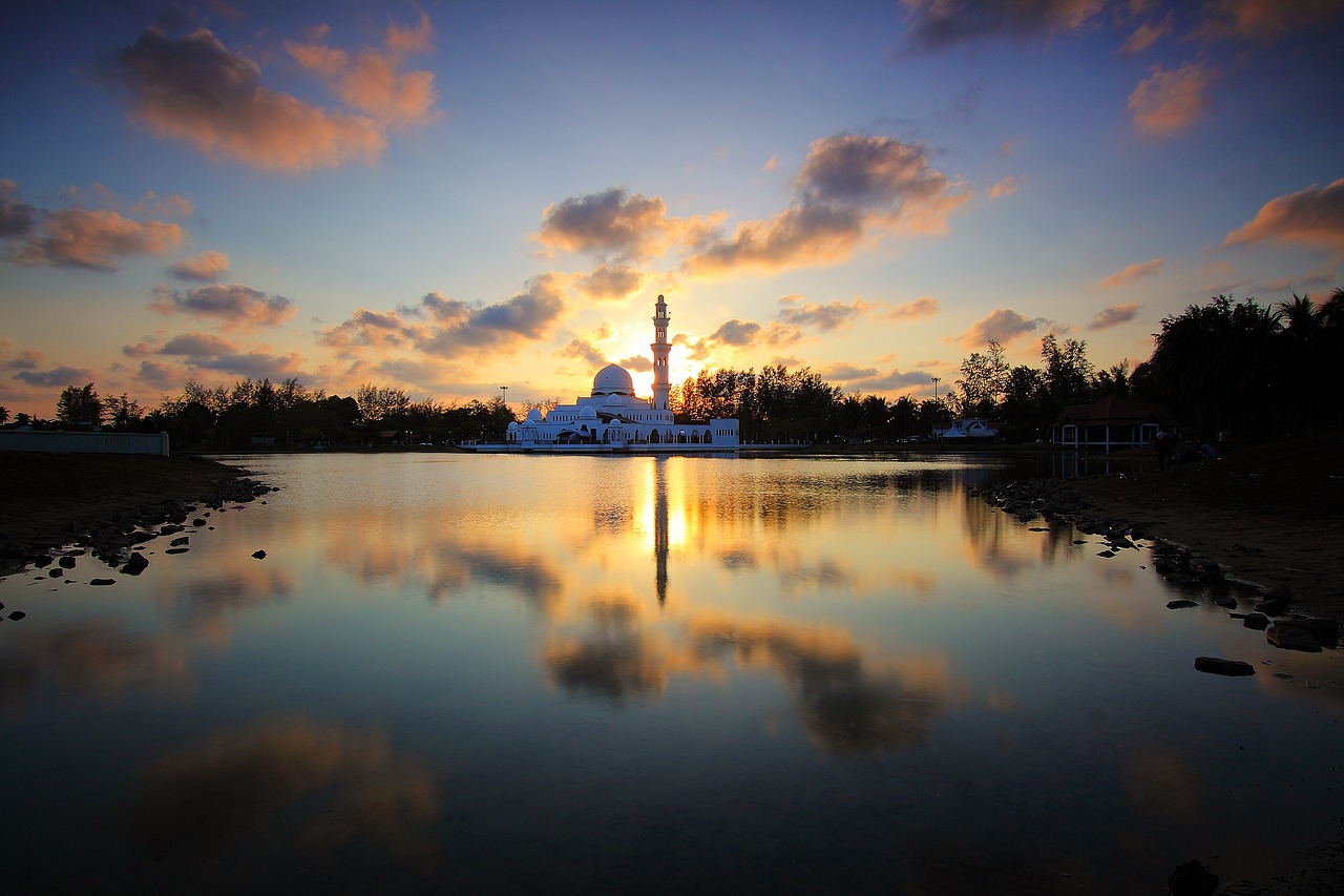 Image - tower building water reflection