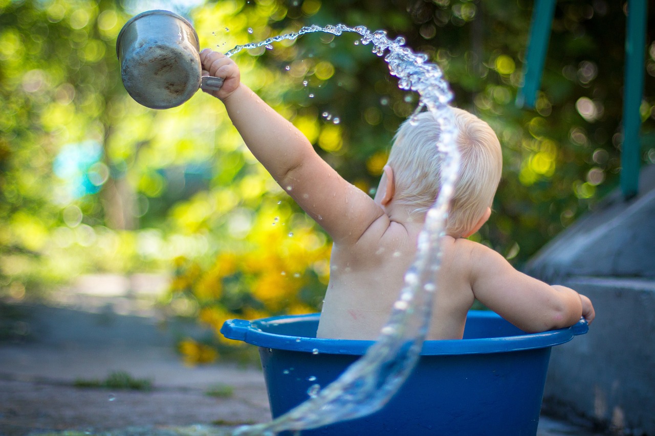 Image - baby boy kid child bathing splash