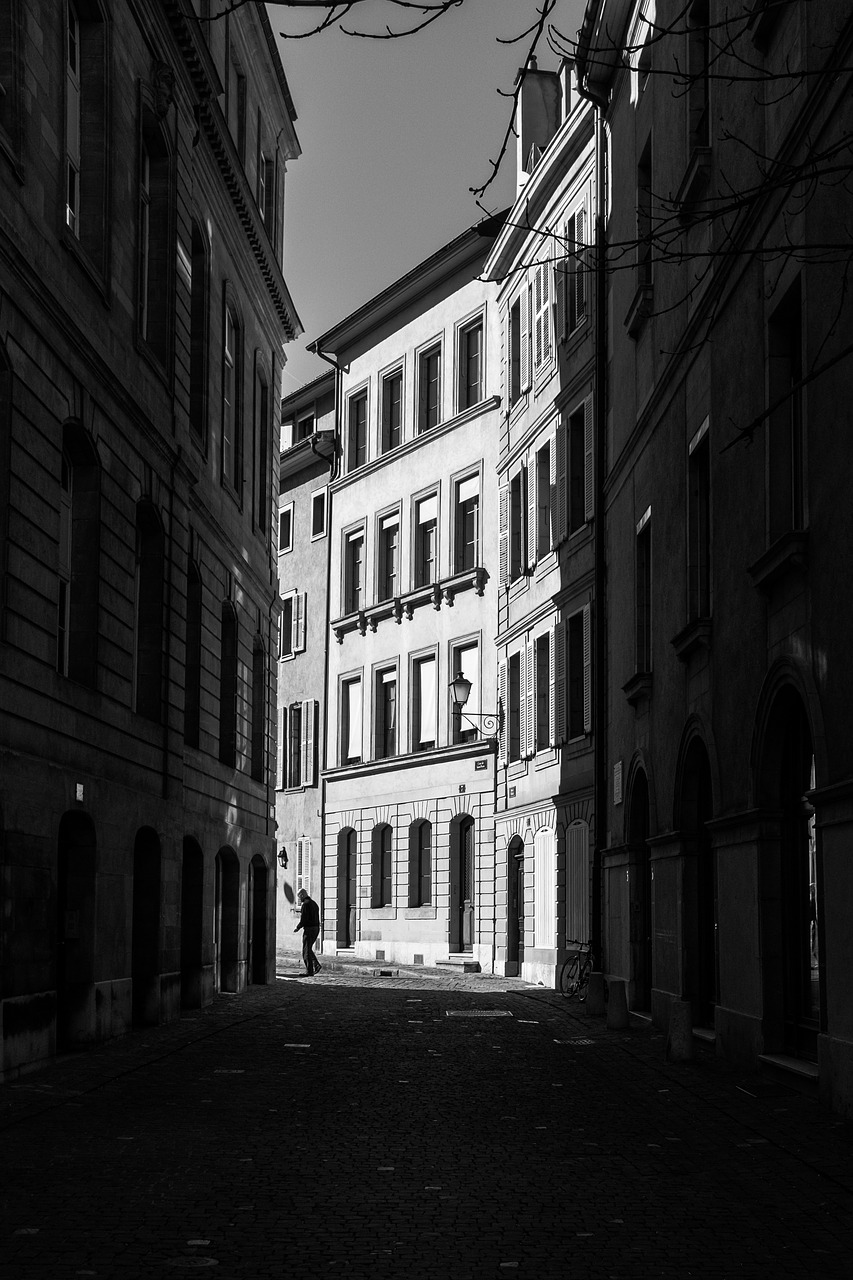 Image - alley building black and white wall