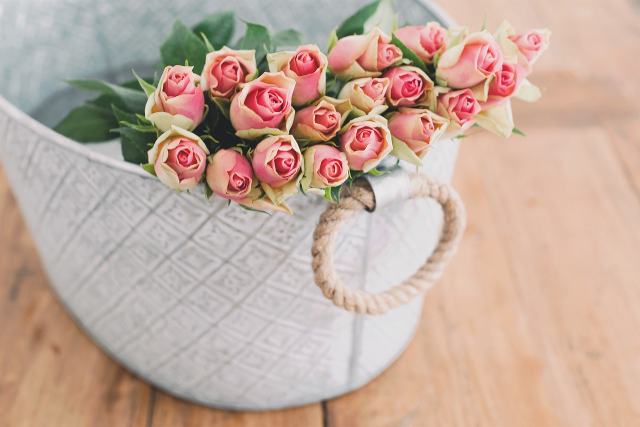 Image - pink roses flowers bouquet basket
