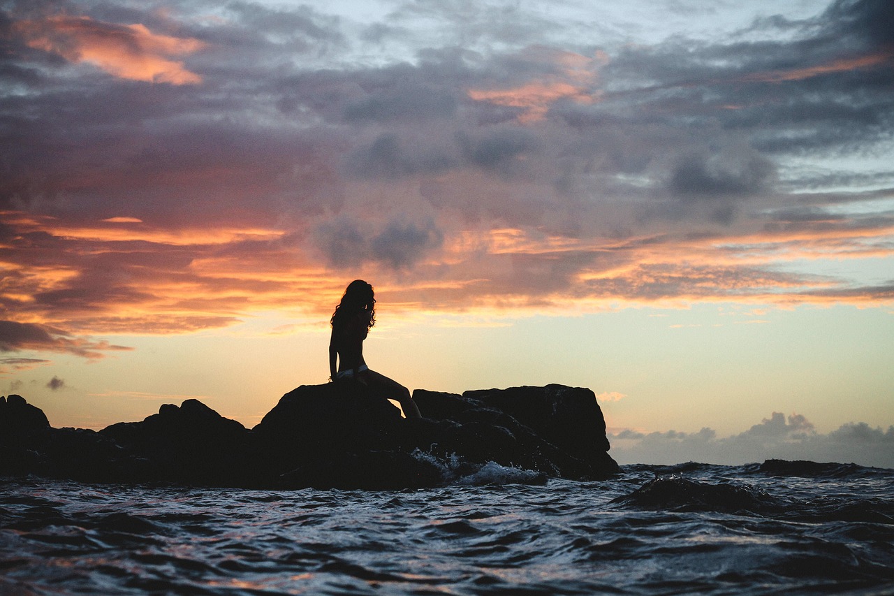 Image - girl swimsuit alone dark swimming