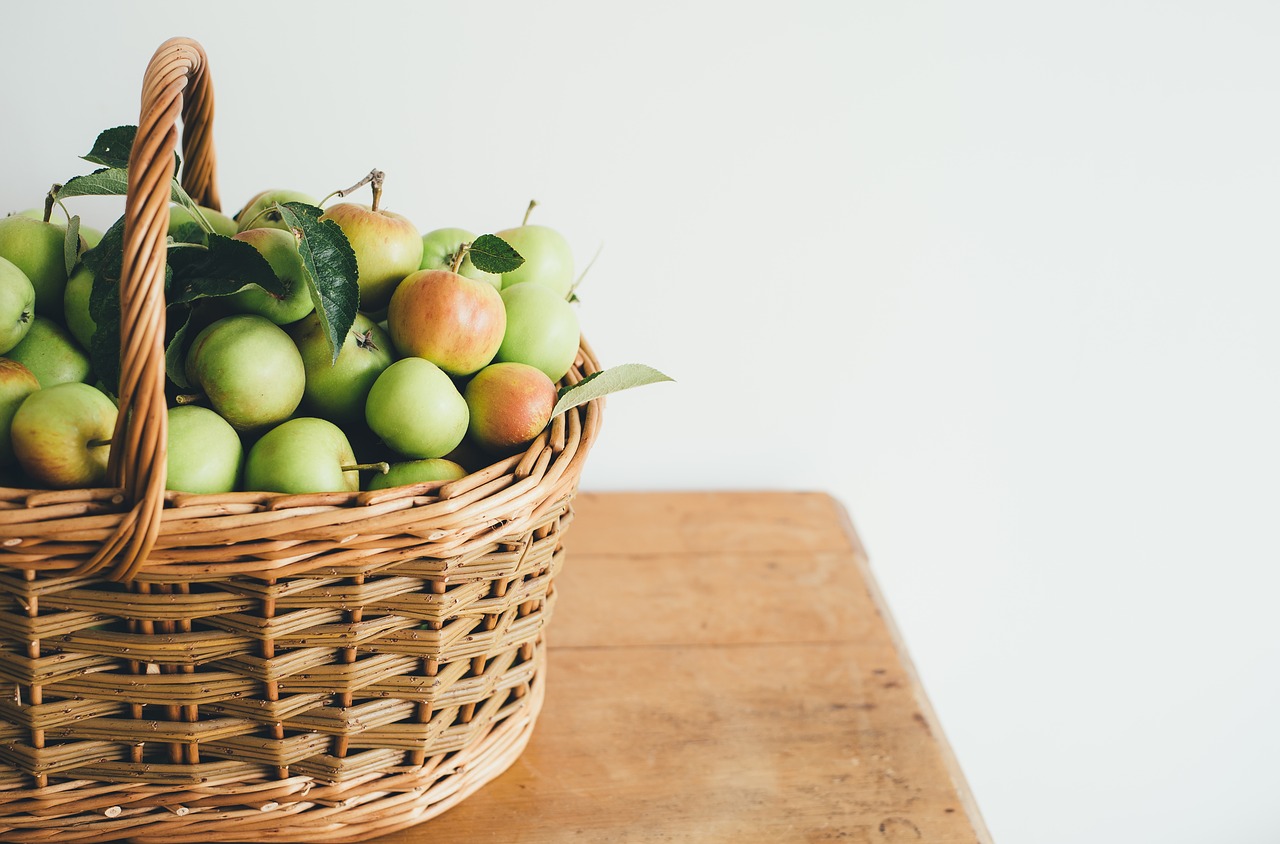 Image - apples fruits basket woven food