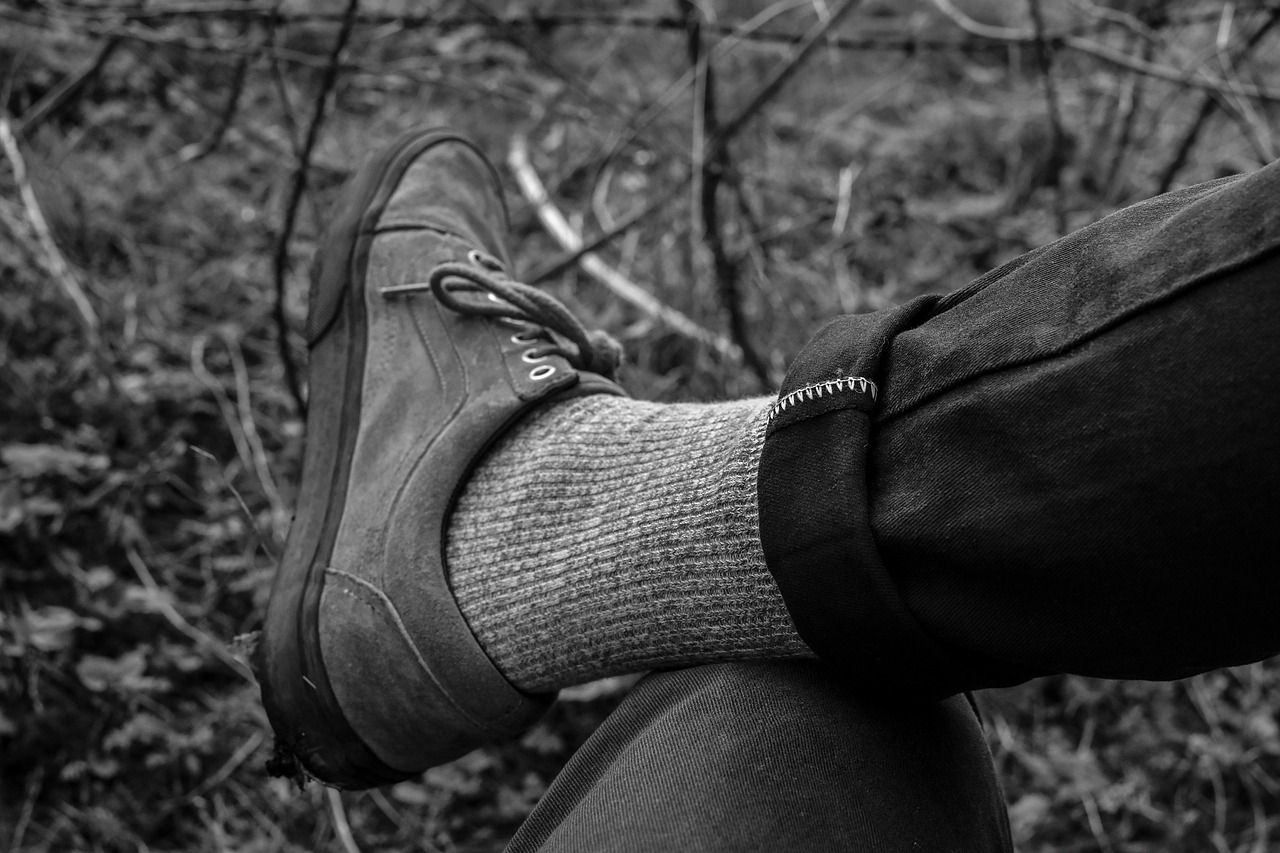 Image - guy man male people feet legs