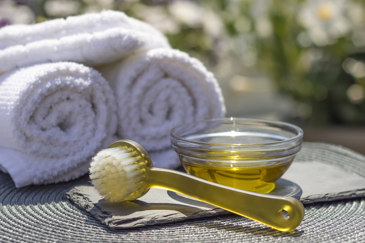 Image - spa salon resort oil massage