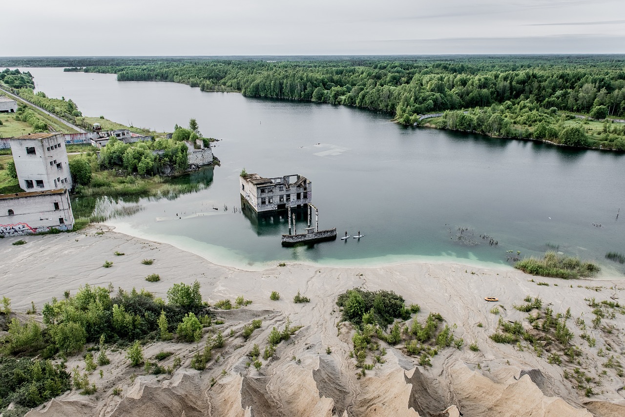 Image - nature landscape waterfront house