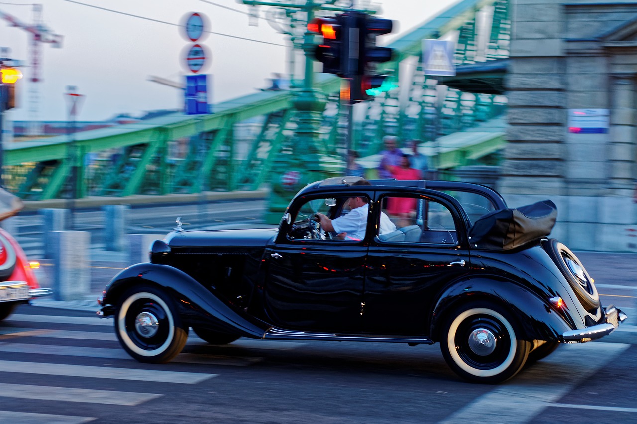 Image - old black auto budapest hungary