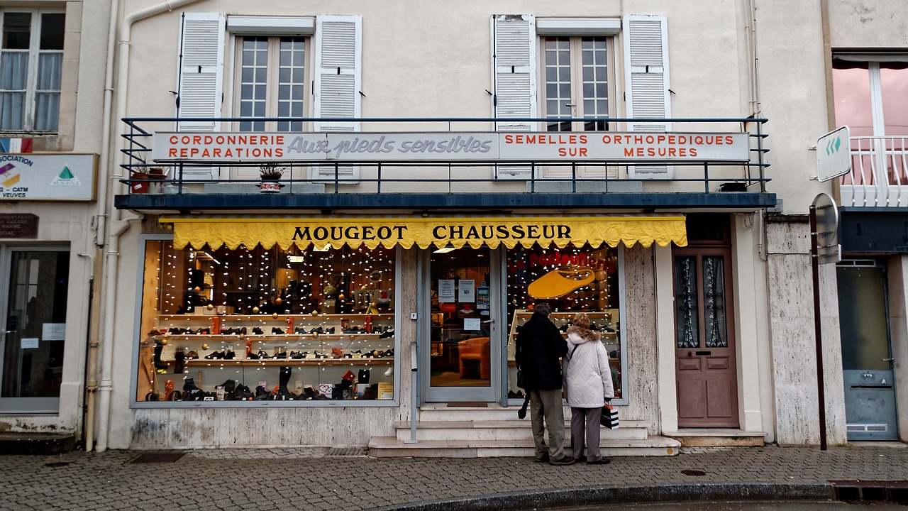 Image - business langres france downtown