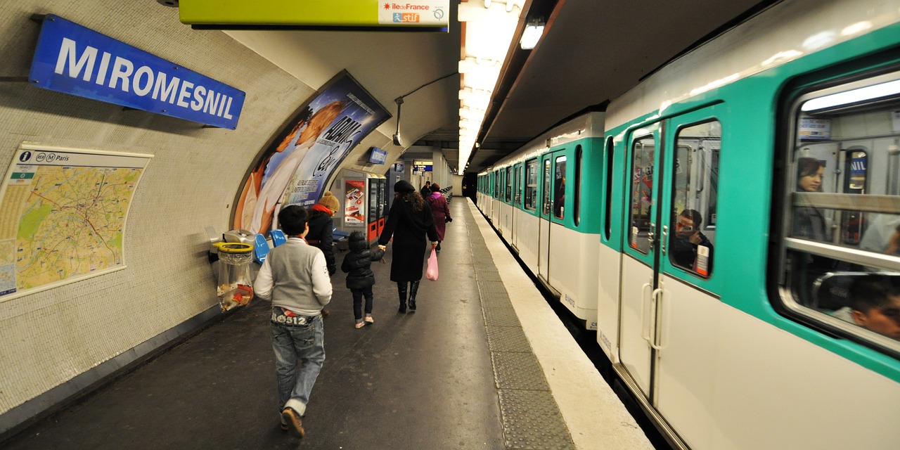 Image - metro paris transport france