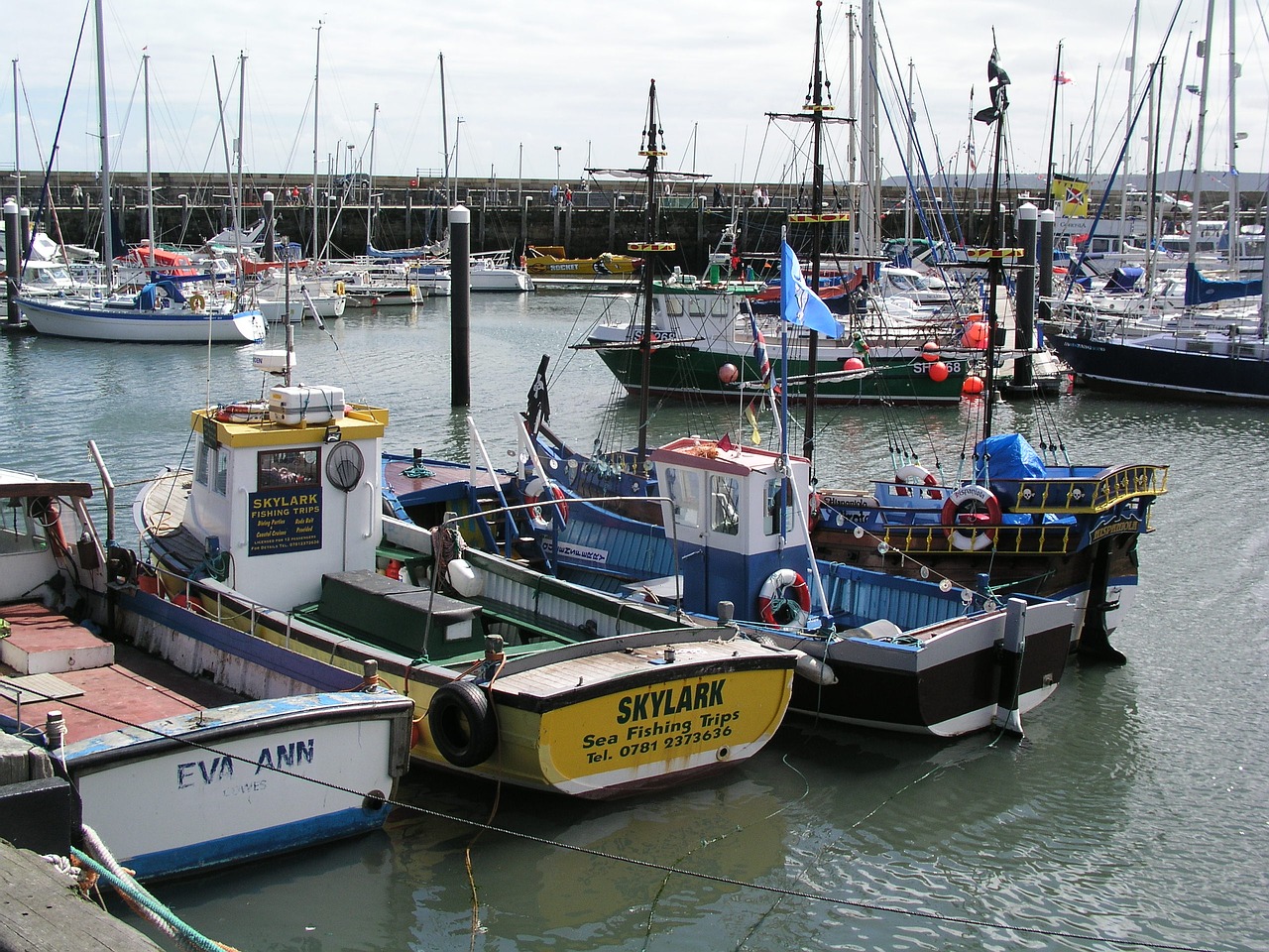 Image - boats harbour fishing seaside