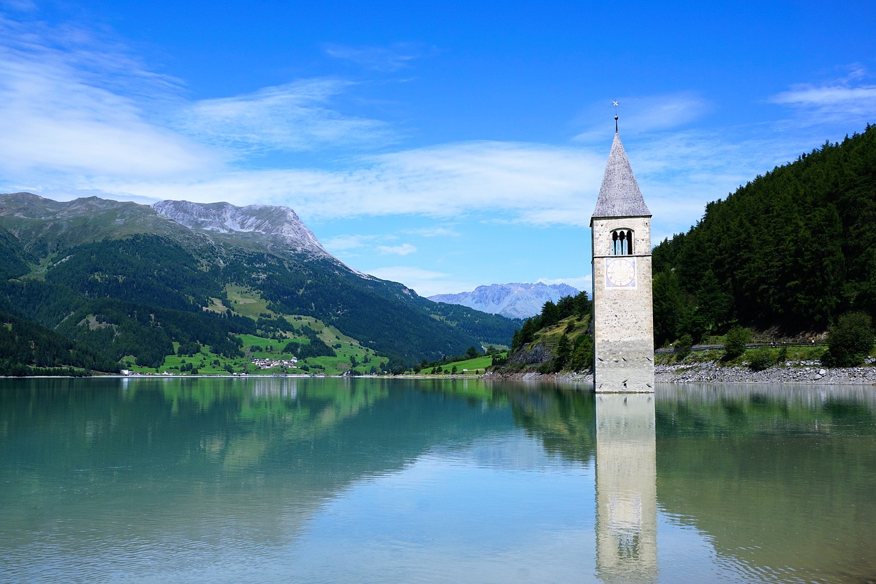 Image - curon venosta resia lake