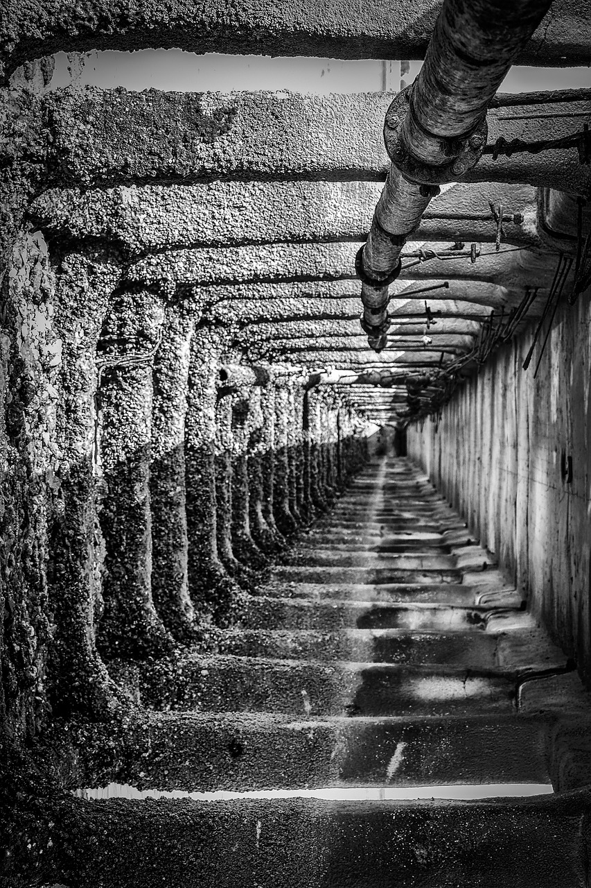 Image - strange tunnel black and white