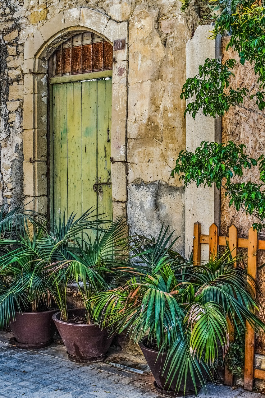 Image - old house door architecture