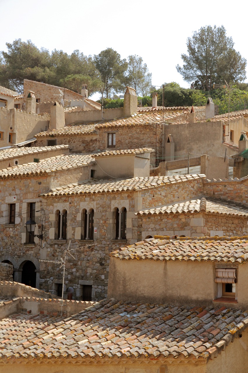 Image - shingled tiled roofs castle houses