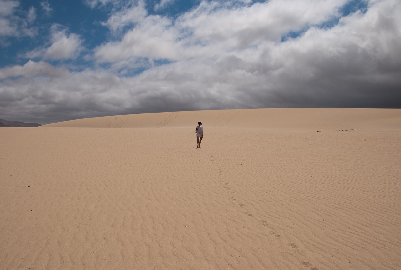 Image - sultriness desert summer girl sky