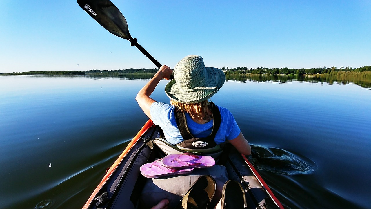 Image - kayaking paddling vancouver lake