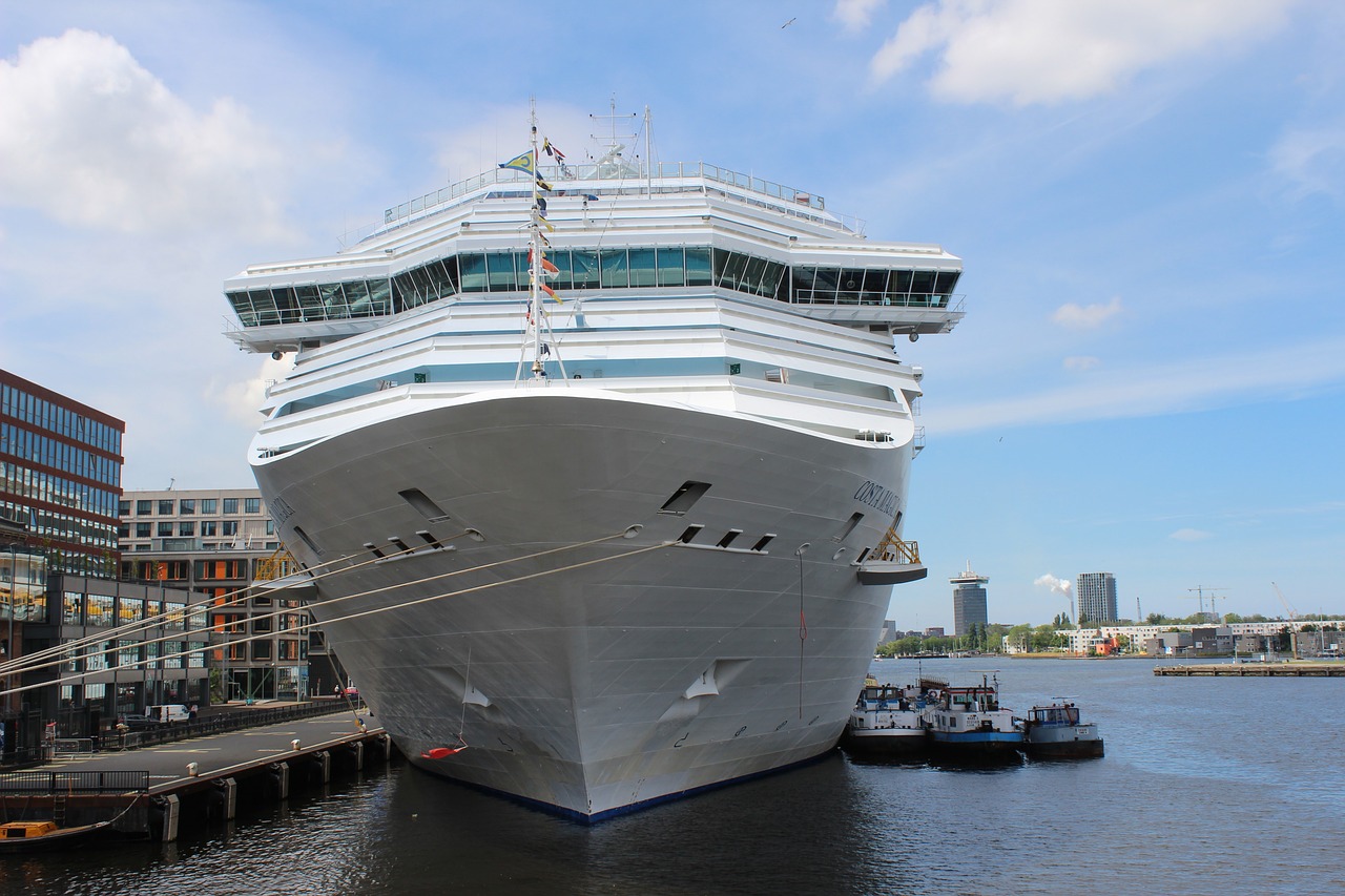 Image - amsterdam cruise ship travel