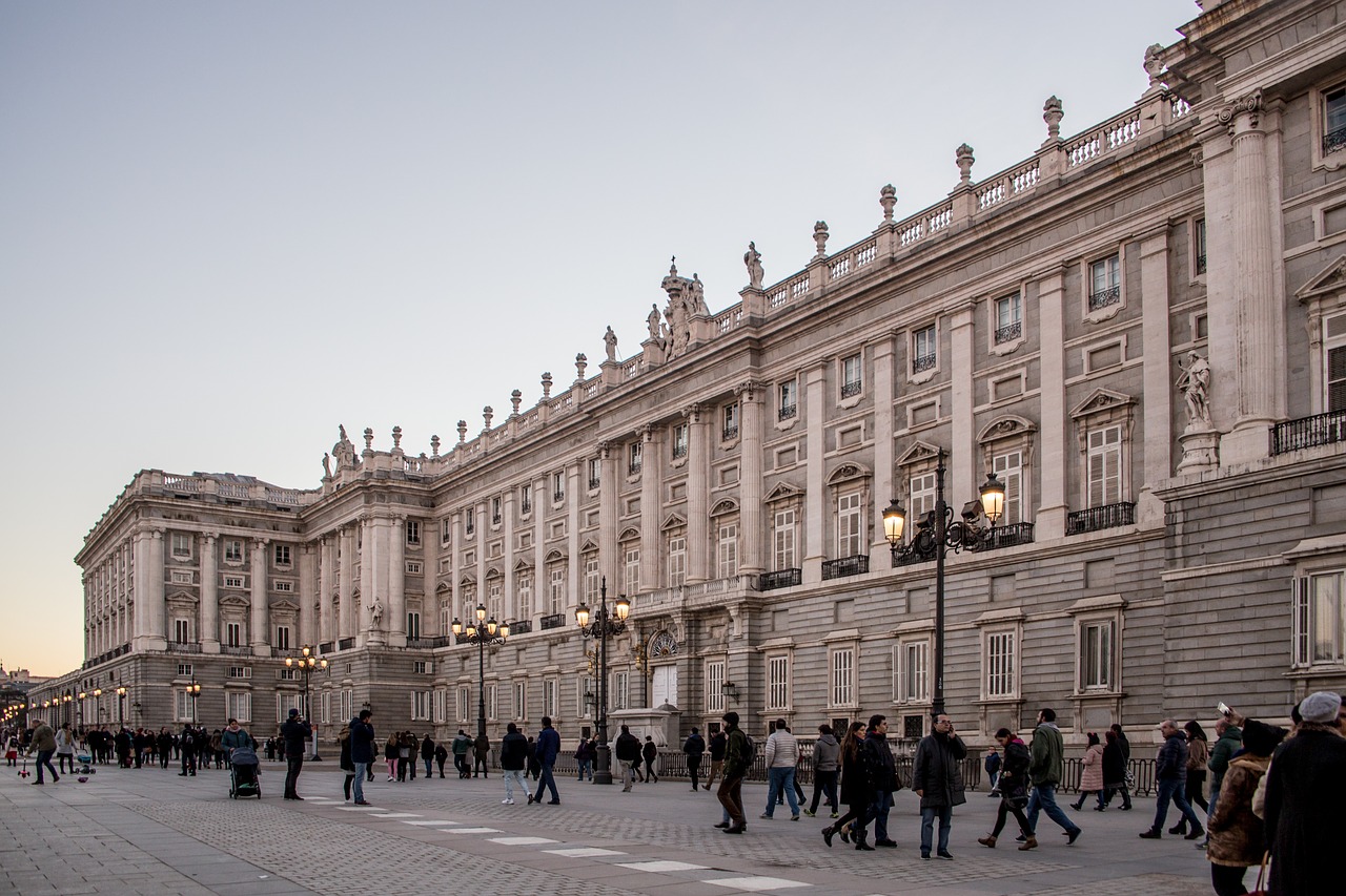 Image - royal palace madrid palace city