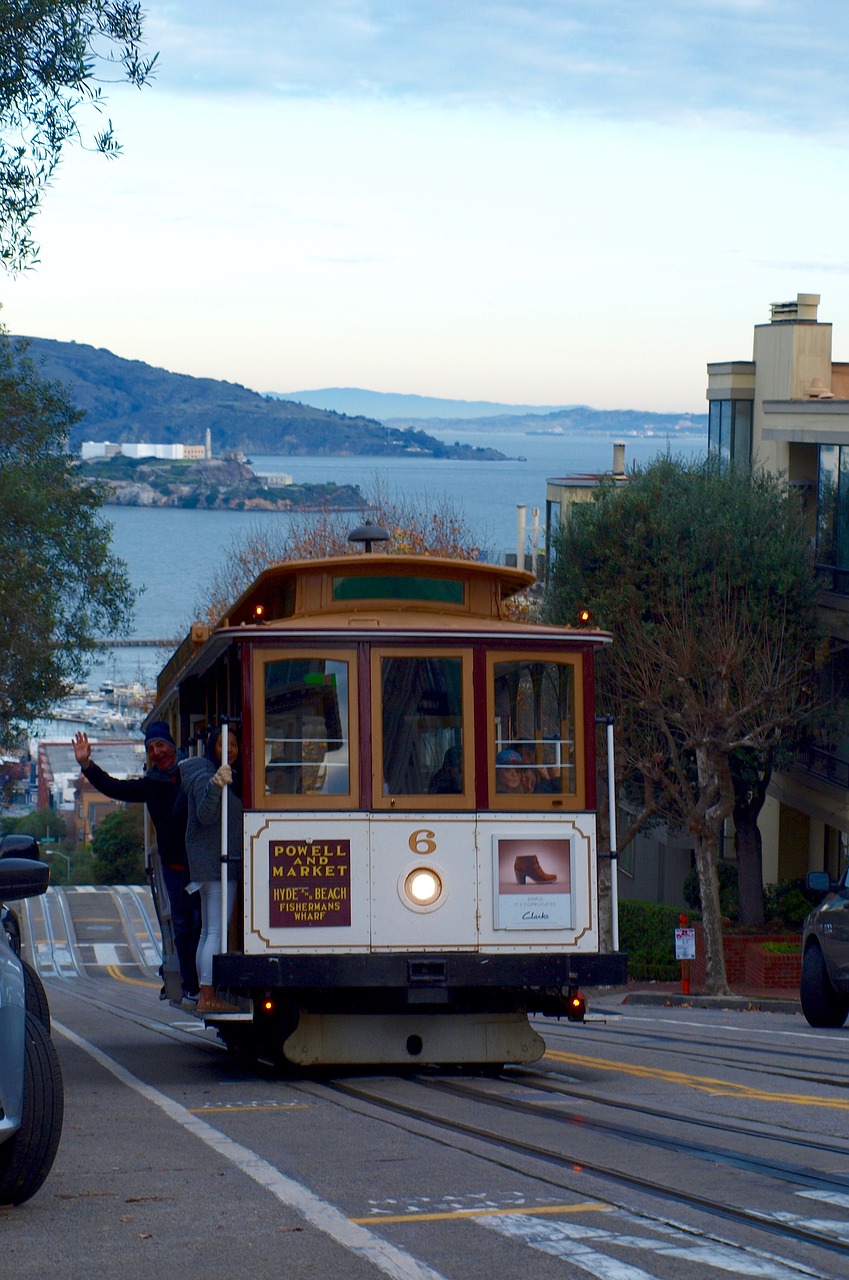 Image - tram sea alcatraz san francisco