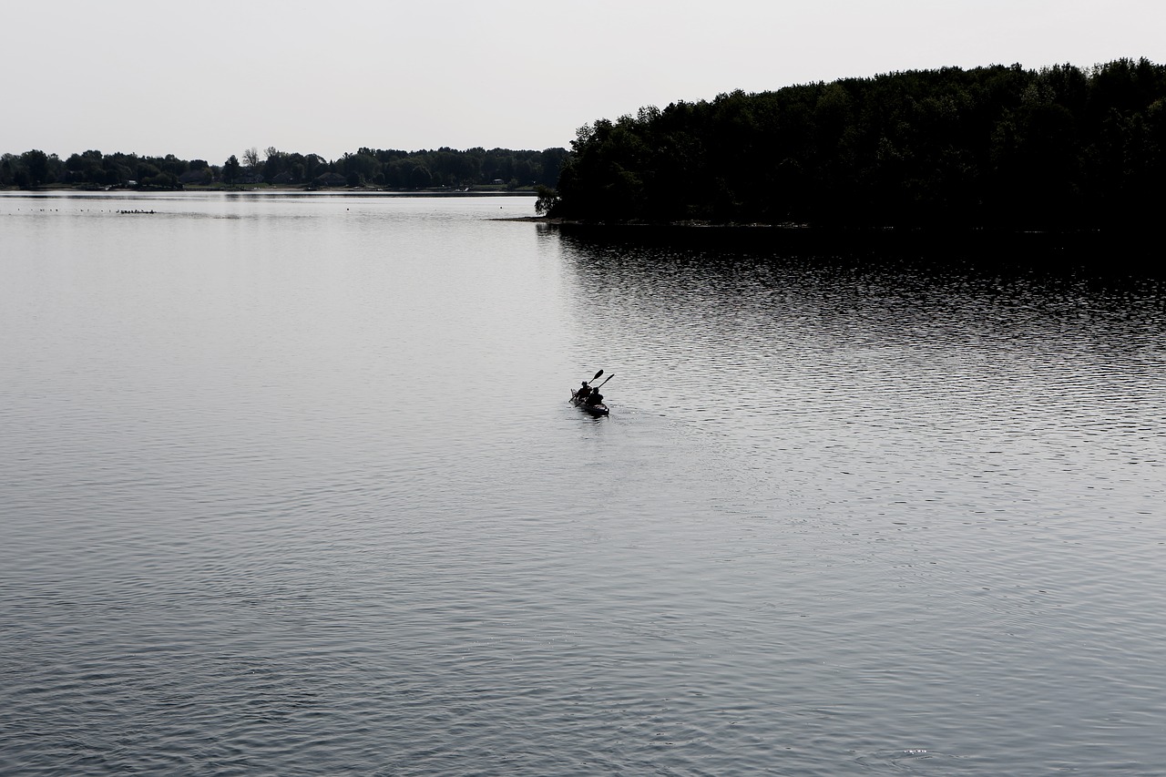 Image - canoe kayak paddle lake water