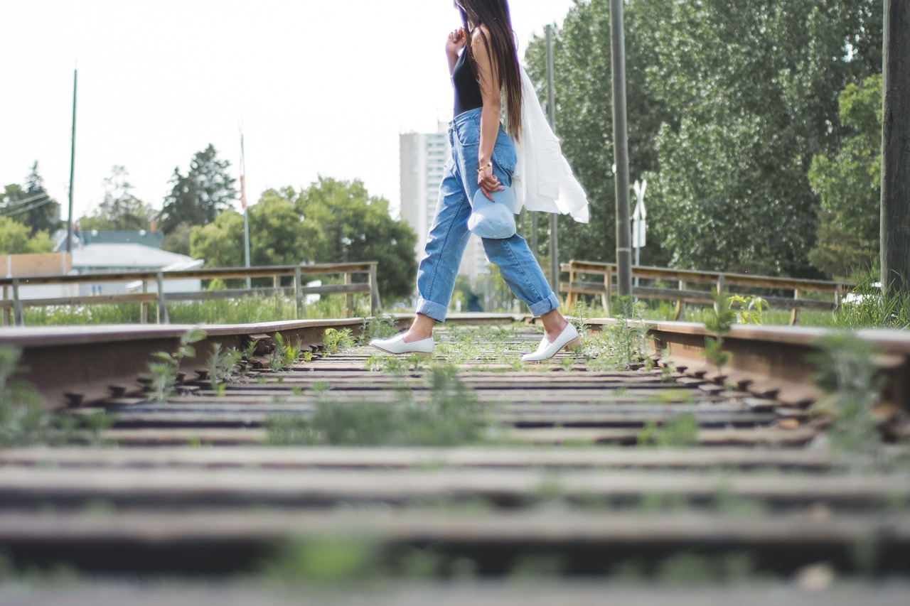 Image - girl woman walking jeans hat