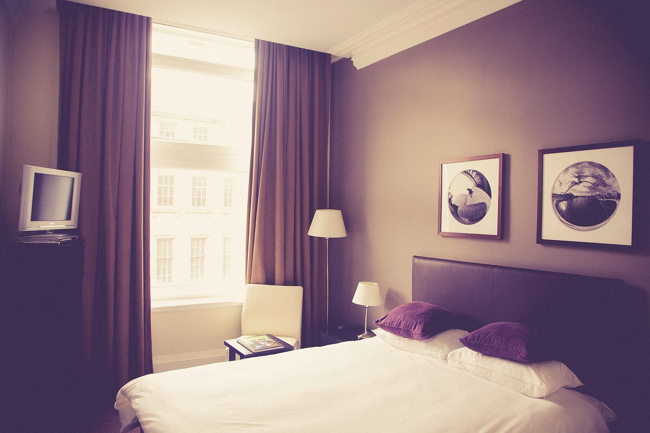 Image - hotel room bed pillows frames