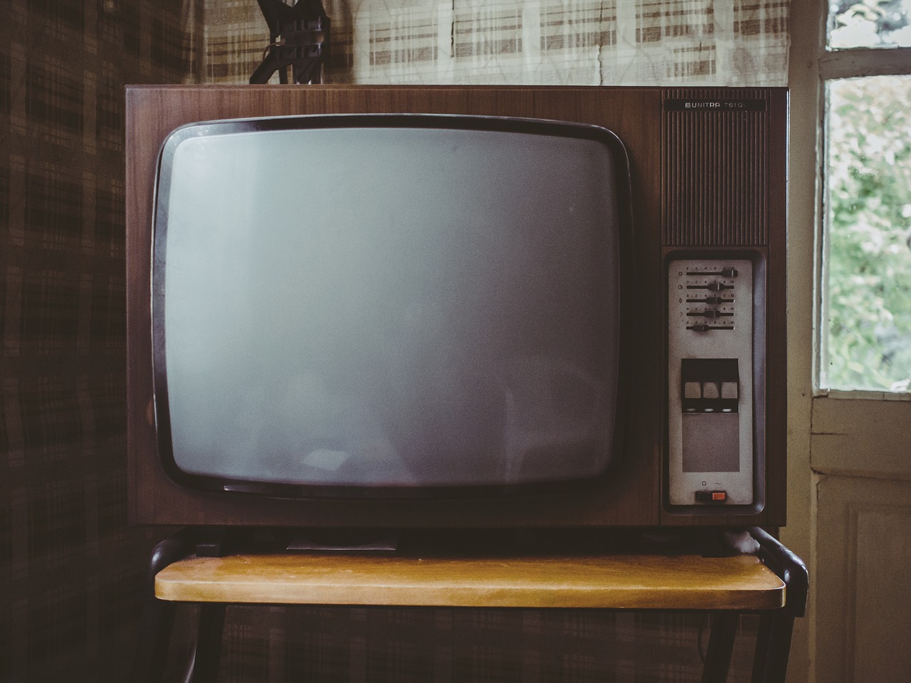 Image - tv television vintage oldschool