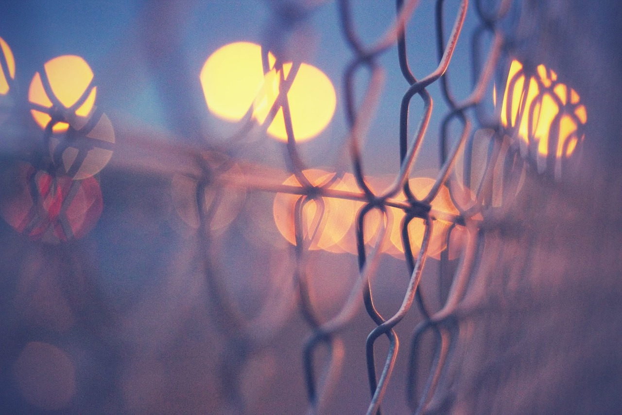 Image - chainlink fence lights