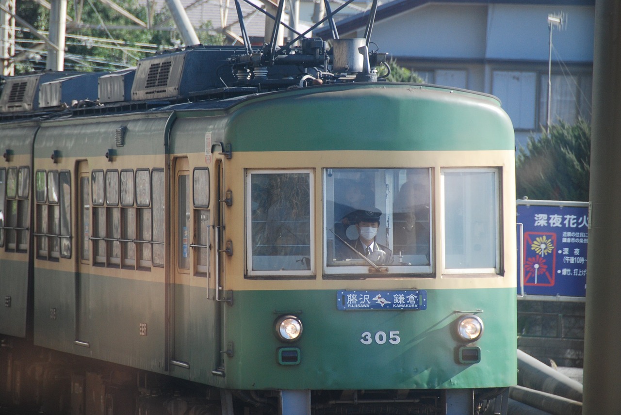 Image - enoden electric train landscape