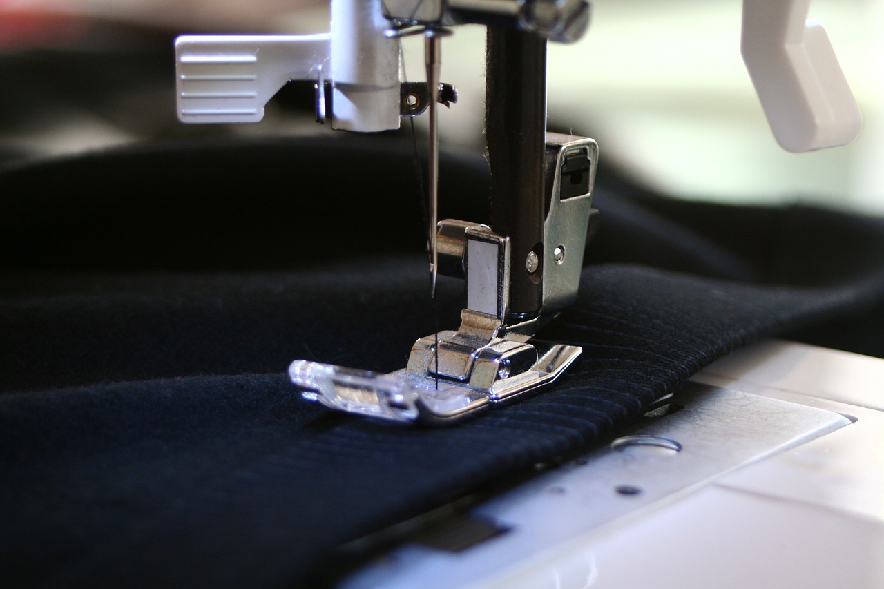 Image - sewing machine sewing precision