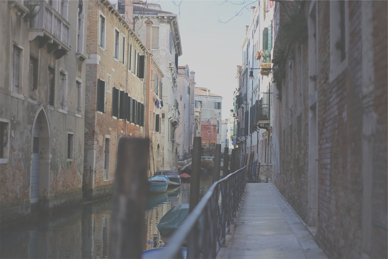 Image - venice italy canal water houses