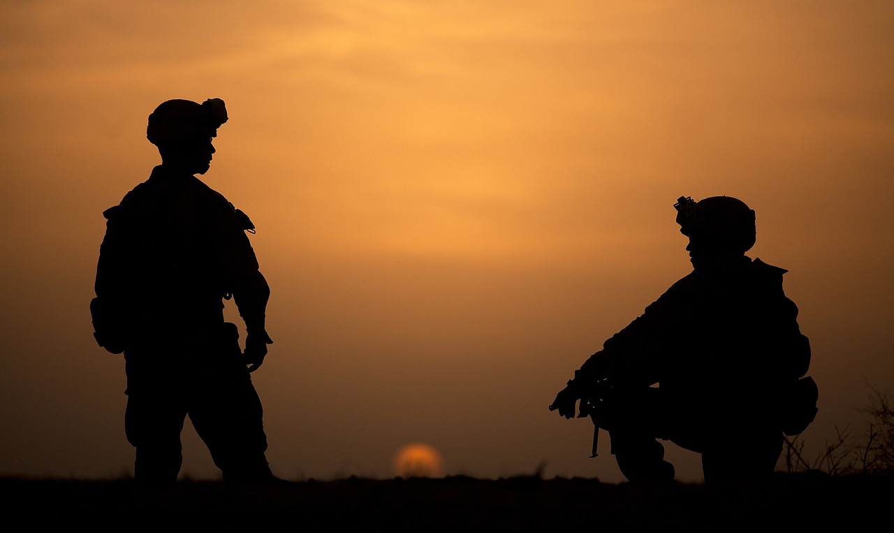 Image - silhouettes military soldiers