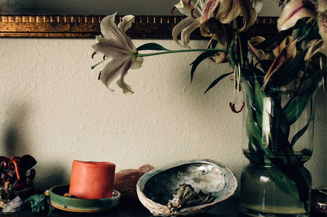 Image - flowers vase candle